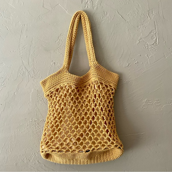 Street Level Gold Knit Shoulder Bag - Picture 3 of 7